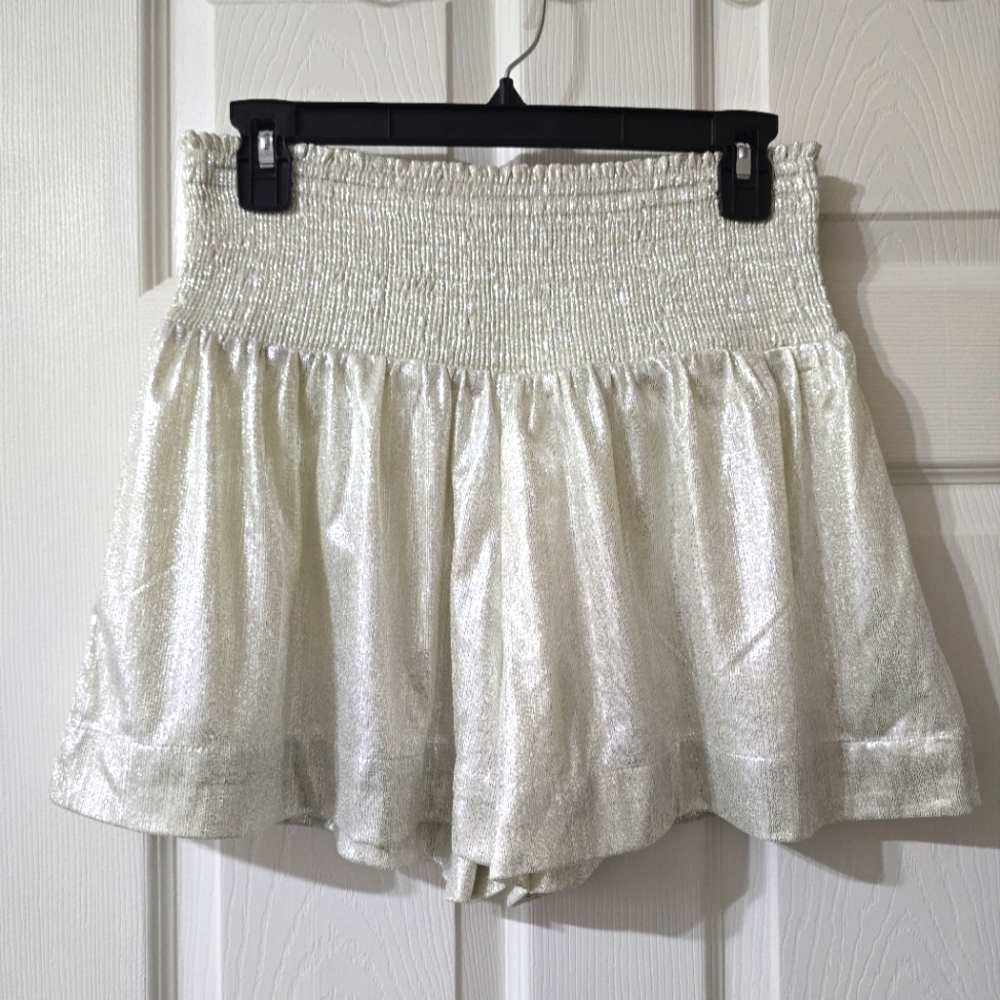 TCEC Smocked Waist Flowy Shorts, Pearly White w/Metallic Silver Accents, EUC! - Picture 2 of 11